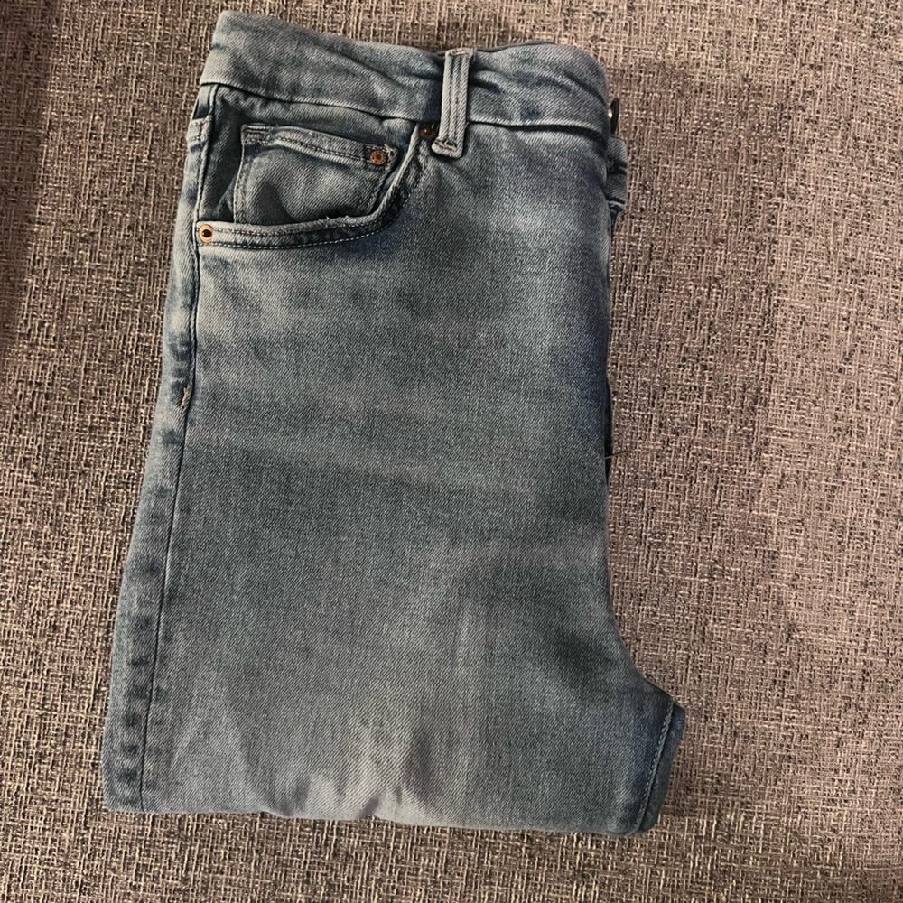 H&M high waisted ankle jeans